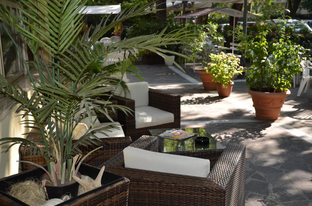 Hotel Monique Cervia Exterior photo