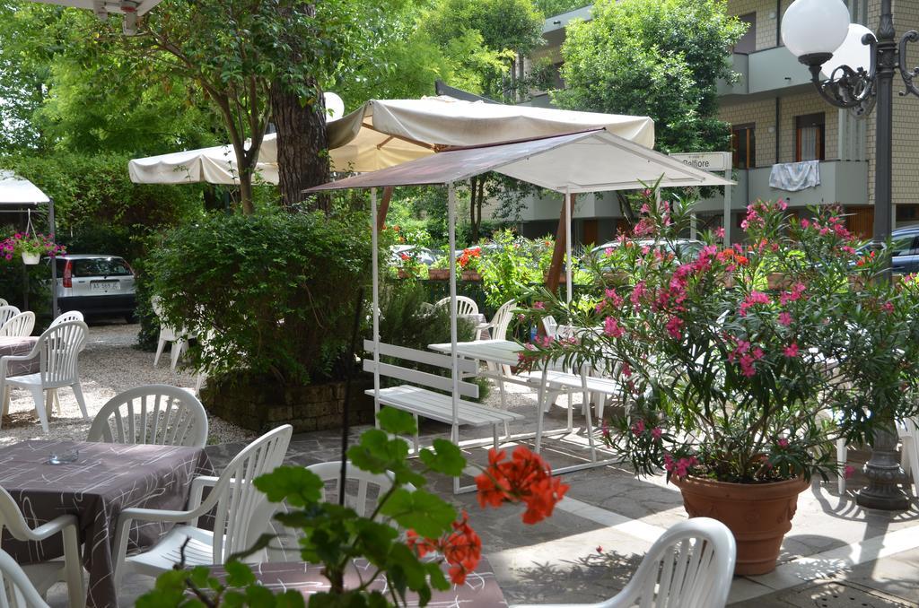 Hotel Monique Cervia Exterior photo